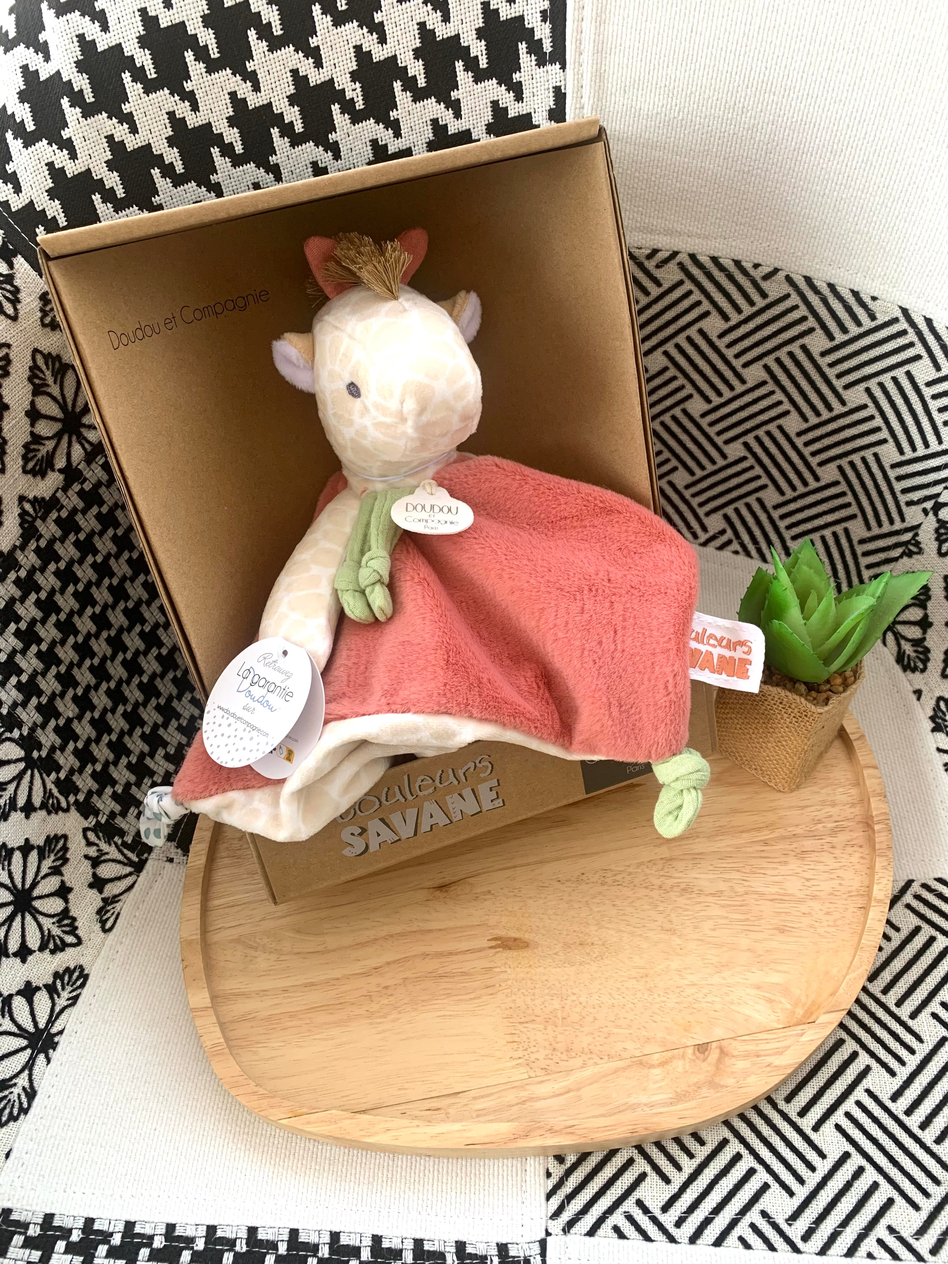 Doudou plat girafe Doudou et Compagnie